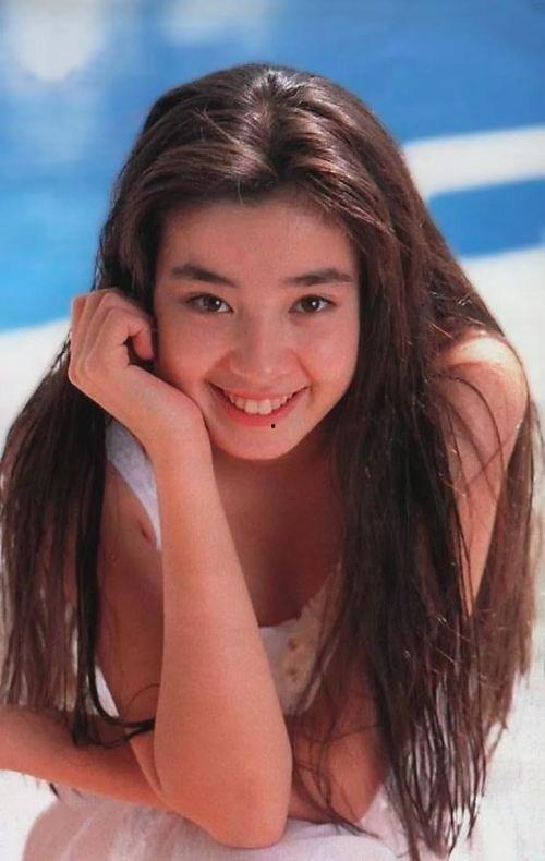 女生裸照日本,女性隐私的无奈牺牲