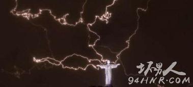 被雷劈视频,生死瞬间