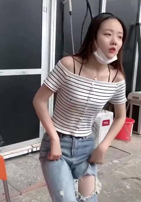 穿船袜视频,轻松掌握时尚搭配技巧