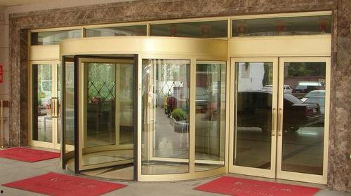 旋转门图片,现代建筑的优雅与便捷融合