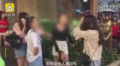 男生舔女生胸视频,揭秘男生舔女生胸视频背后的真相